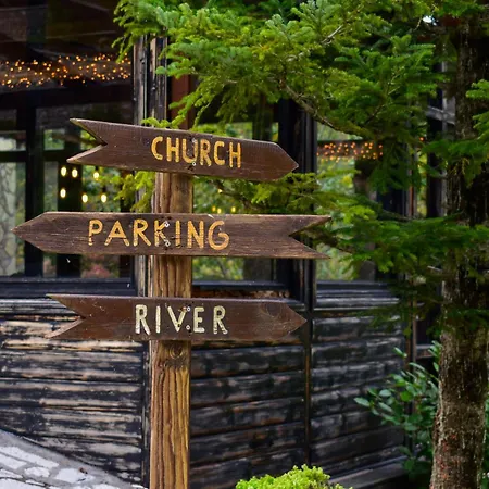 Hotel apartamentowy Muntenia And Kalawrita