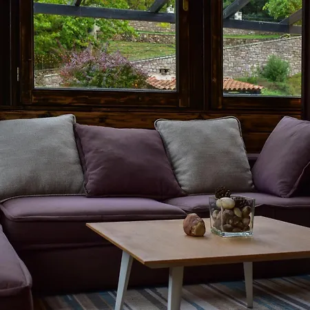 Muntenia And Hotel apartamentowy Kalawrita