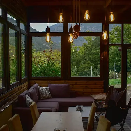 Muntenia And Aparthotel Kalavryta