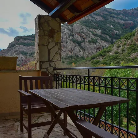 Muntenia And 3* Kalawrita